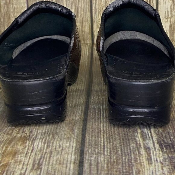 Dansko Stamped Leather Professional Clogs Women's Size 39 (US 8.5-9) - Picture 8 of 11